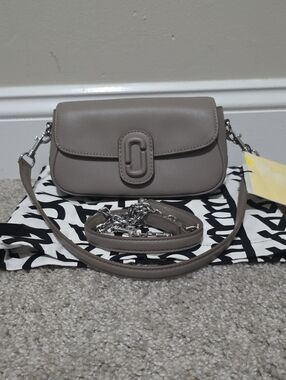 Marc Jacobs The Clover Shoulder Bag Wristlet Crossbody Cement Grey Leather